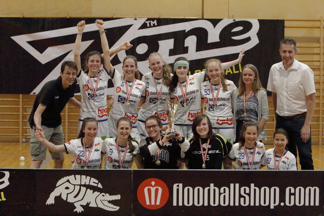Die siegreichen Juniorinnen des Floorballvereins UHC Alligator Rum | Foto: UHC Alligator Rum