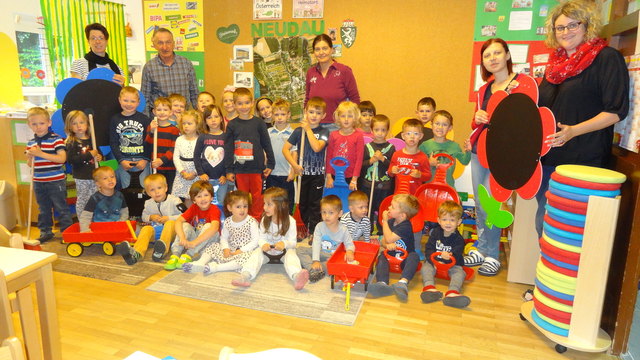 Besondere Überraschung: Für die Kindergartenkinder in Neudau gab es nagelneue Spielsachen, gespendet von der FPÖ-Ortsgruppe Neudau. | Foto: FPÖ Neudau