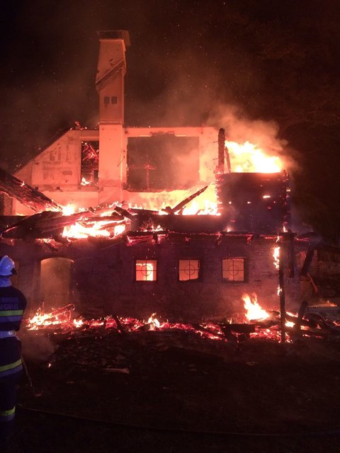 Bei Eintreffen der Feuerwehren in Vollbrand: Die Almhütte konnte nicht mehr gerettet werden | Foto: www.feuerwehr-wolfsberg.at