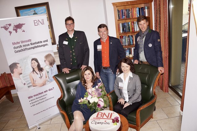 Für das "Chapter Champion" im Einsatz: Bernhard Smekal, Rene Kausl, Hans-Jörg Leitner mit Doris Mock und Katharina Bichler.