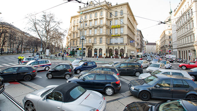 Täglich Stau am Ring