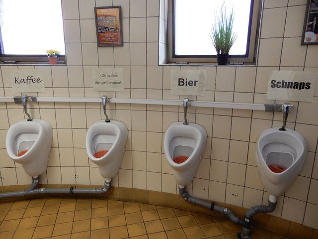 Öffentliches Pissoir in Stralsund