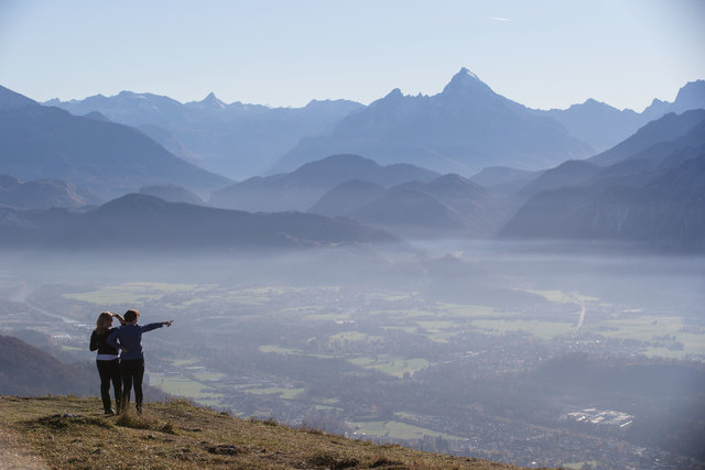 Stadt Salzburg – Rund um den Gaisberg: Auf breitem, gekiestem kinderwagenfreundlichem Weg mit Panoramaaussicht auf Salzburg; Vom Ausgangspunkt Zistelalm (Parkmöglichkeiten oder Bus 151) geht es auf den 5,5 km langen, leichten Rundwanderweg. Gehzeit ca. 1 bis 1,5 Stunden. | Foto: Franz Neumayr