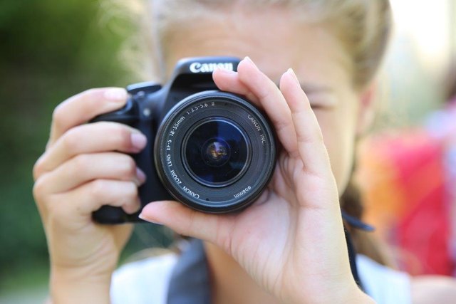 10- bis 14-Jährige erhalten beim Talentolino Fotografiekurs zahlreiche Tipps für das perfekte Foto. ﻿ | Foto: OÖ Familienbund