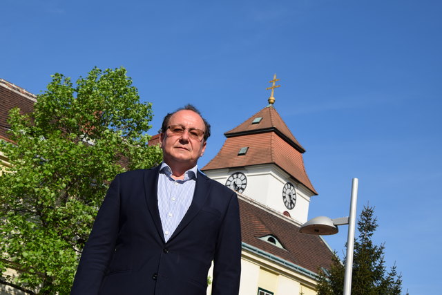 Ein historisches Juwel ist die Pfarrkirche St. Laurenz, so Peter Sixtl. Er möchte, dass der Kirchturm weiterhin als Blickfang dient.