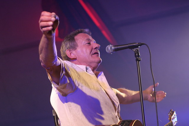Auch Austropop-Legende Wolfgang Ambros war bereits als Hauptact beim legendären Alberner Hafen-Open-Air.