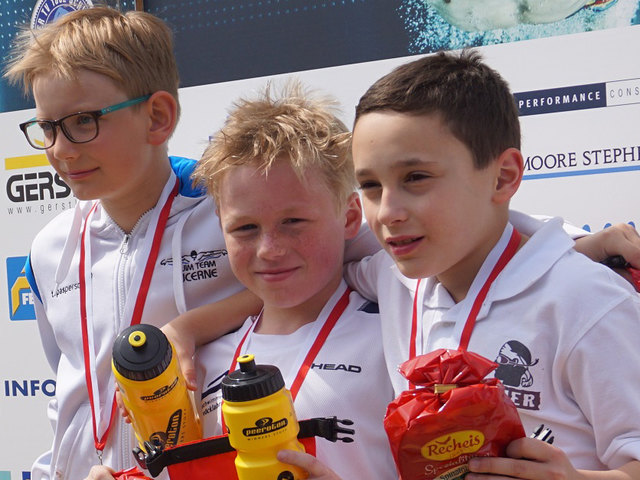 Gold für Silas Schneider (Mitte)