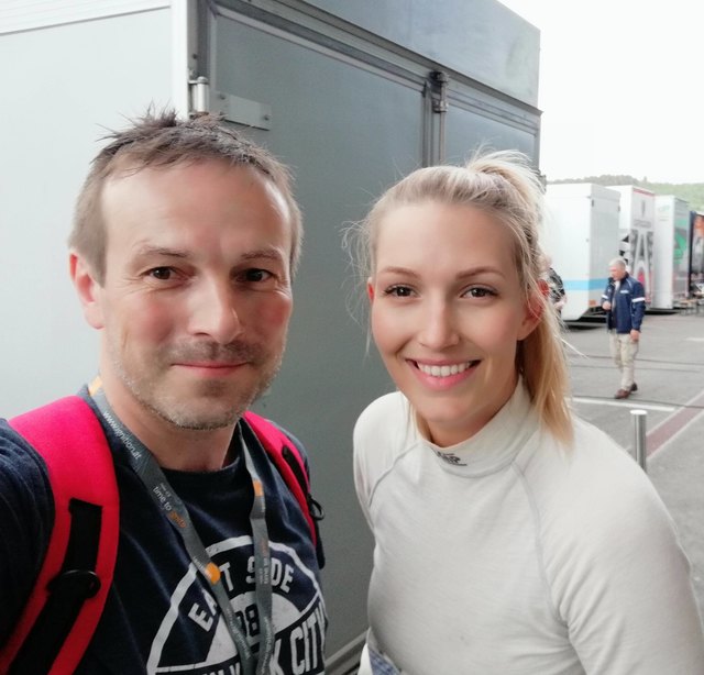 WOCHE-Sportredakteur Thomas Dormann mit Bianca Steiner.