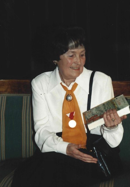 Recheis Käthe Ehrenring Kulturmedaille 13.3.1998 Foto Hans Aumayr