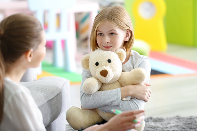 Das neue Angebot der Krebshilfe OÖ, "Mama/Papa hat Krebs", ermöglicht es Kindern, über ihre Erfahrungen zu sprechen. | Foto: Foto: belchonock/panthermedia