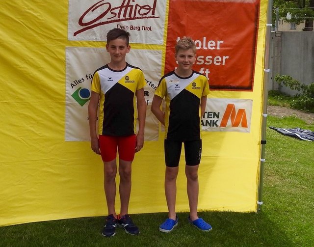 Luis Preyer (li.) und Nico Tabernig konnten in Innsbruck mit gute Platzierungen aufzeigen. | Foto: SU Osttirol