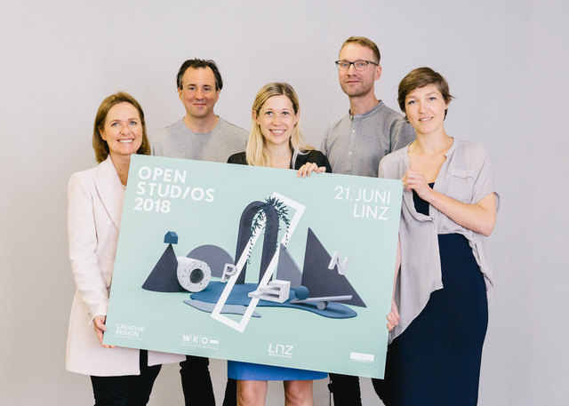 Präsentation der diesjährigen Open Studios (v. l.): Angelika Sery-Froschauer (WKOÖ), Patrick Bartos (Creative Region), Stadträtin Doris Lang-Mayerhofer,  Bergen Steger (Gletscher) und Sandra Gnigler (mia2/Architektur). | Foto: Florian Voggeneder