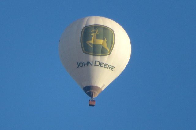 Habt ihr schon mal einen "Hirschen" am Himmel fliegen gesehen???