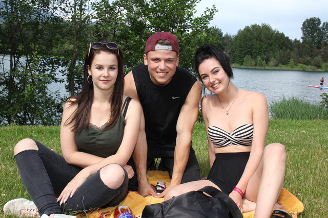 Freuen sich auf den Sommer: Selina, Markus und Hannah