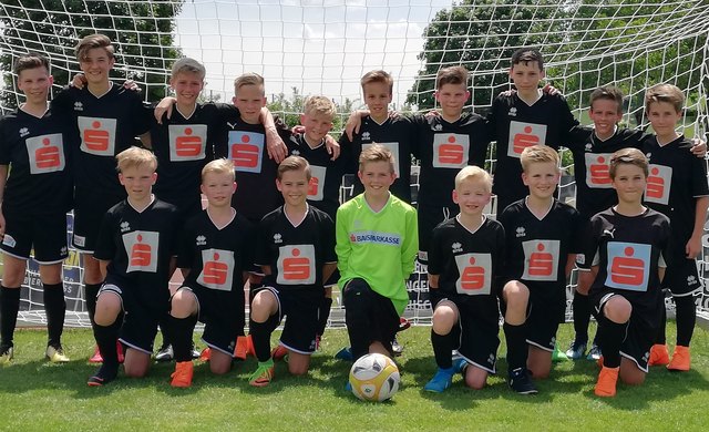 vorne von links: Tobias Altendorfer, Jonas Ilk, David Fuchs, Niklas Schwarz, Xaver Karlsböck, Jakob Zöchbauer, Felix Lorenz; hinten von links: Lukas Ecker, Niklas Bogner, Samuel Wöß, Fabian Altendorfer, Valentin Mandl, Paul Barth, Jakob Ecker, Lukas Schütz, Moritz Gabriel, Elias Lorenz