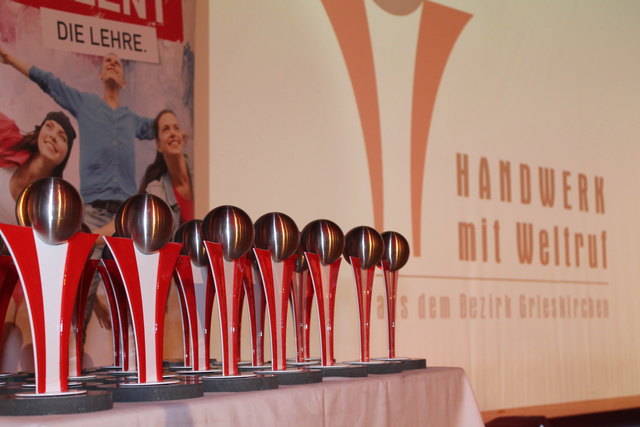 Gestaltet wurden die Trophäen von Steinmetz-Meister Benedikt Pointner