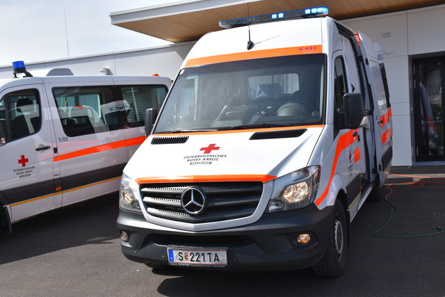 Transportdienste sind eine der wichtigsten Aufgaben des Roten Kreuz.