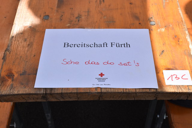 Auch die Kollegen aus Fürth haben die Eröffnung der neuen Dienststelle gefeiert.