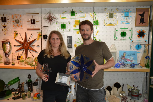 Mitmachen und gewinnen: Sylvia Punz und Thomas Hofstätter stellen drei tolle Preise für unsere Leser zur Verfügung.