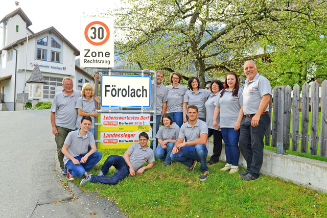 "Das Dorf" heißt der Verein, der für die WOCHE-Dorfwahl 2015 von den Förolachern gegründet wurde,  darunter Obmann Michael Skina, Sabine Skina, Annelies Schaller, Monika und Raimund Schoitsch | Foto: Jost