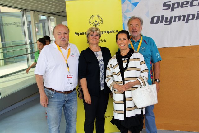 Marc Angelini (links) und Heinz Tippl von Special Olympics eröffneten mit Ursula Rauch und Sabine Haucinger die Unified-Turniere