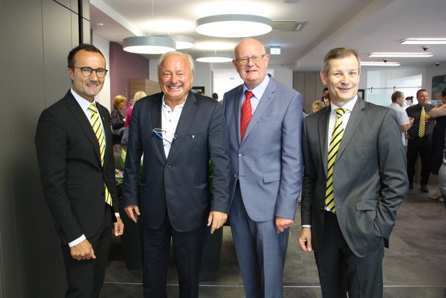 Andreas Plank, Anton Scherbinek, Bertram Schall und Josef Pucher bei der Eröffnung des RB-Kompetenzzentrums Premstätten.