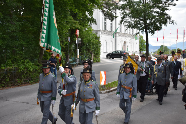 Eröffnung und Aufmarsch der Tiroler Kaiserjäger beim 37. Schießwettbewerb am Bergisel. | Foto: Ruprecht