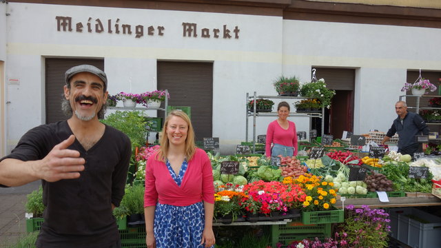 Anna Putz und Furat Kacar laden zum Sommerfest in den Meidlinger Markt. | Foto: Marktgemeinschaft Meidling