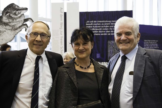 Direktor a.D. Manfred Zitzenbacher, Direktorin Michaela Seidler, BGM Gunter Kastler | Foto: Sissy Pfarr