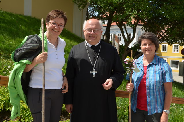 Beim 3. Pilgerlehrgang dabei: Lucia Deinhofer, Abt Petrus Pilsinger und Brigitte Hofschwaiger. (v.l.) | Foto: Ebner