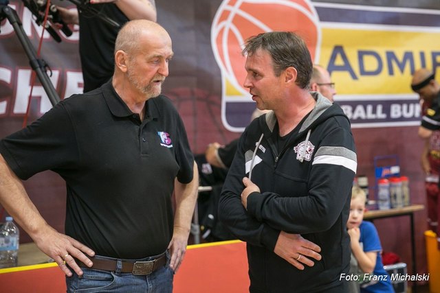Der neue Obmann Ing. Ernst Nemeth mit Bürgermeister Andreas Babler | Foto: Arkadia Traiskirchen Lions