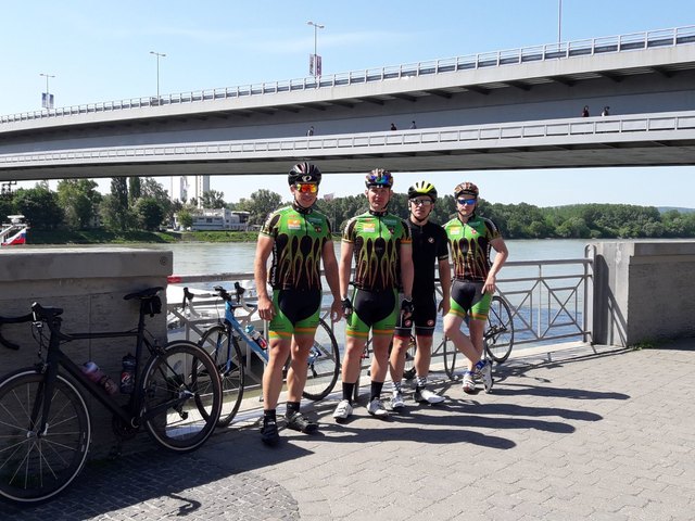 Trainingsausfahrt nach Bratislava. Von Links: Martin Biles, Mario Einödmaier, Reinhard Partl, Daniel Kornfehl | Foto: Anna Reschl