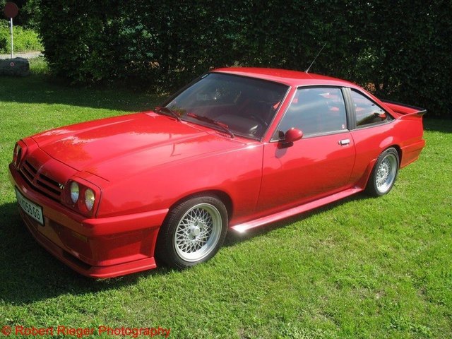 OLDTIMER und KULTAUTO im Film MANTA MANTA OPEL MANTA GSI Bj 1983 Eigentümer und Foto : Robert Rieger Photography