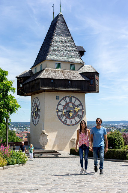 Blick vom Schloßberg: Nach wie vor ist der Grazer Stadtberg ein sehr beliebtes Ausflugsziel bei Touristen. | Foto: Graz Tourismus/Tom Lamm