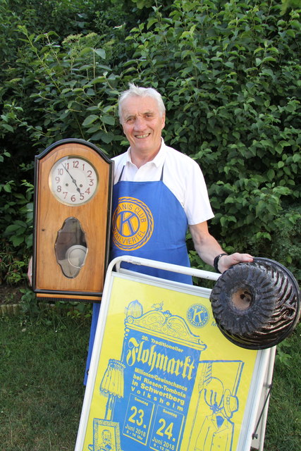 Josef Mascherbauer organisiert den Flohmarkt seit 20 Jahren. | Foto: Kiwanis