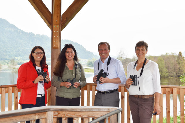 Lokalaugenschein im Tiebelmündungsgebiet: LR Sara Schaar, Urike Knely, LR Ulrich Zafoschnig und Barbara Pucker | Foto: Friessnegg