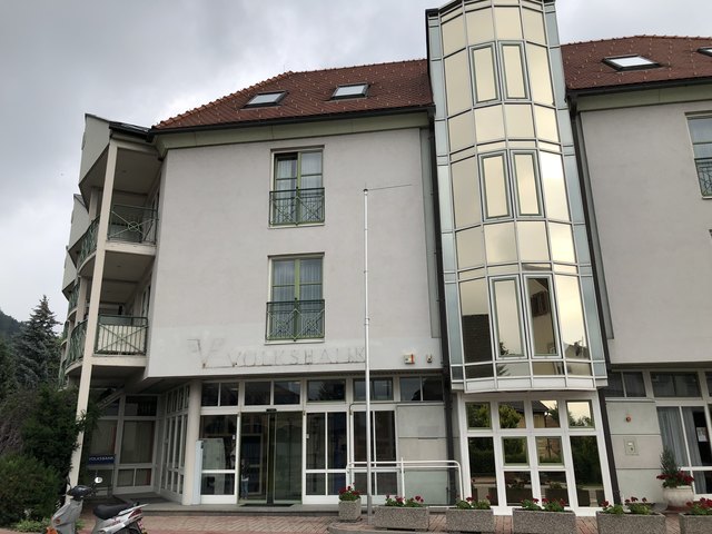 In dieses Gebäude kommt die neue Arztpraxis von Dr. Raffling.