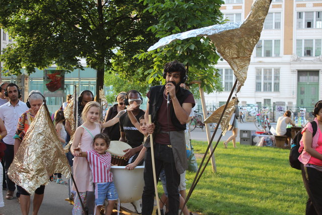 Die rollende Badewanne fungiert als "Orpheus" | Foto: Sophie Alena