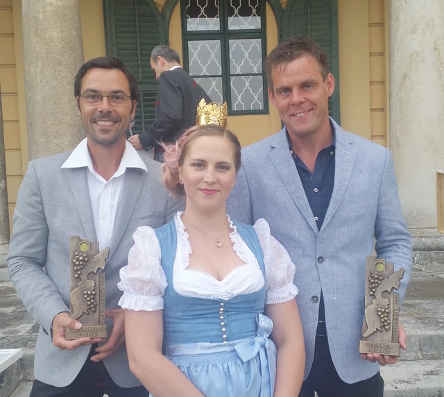 Zufrieden: Mario Migsich, Weinprinzessin Tatjana Cepnik  und Erich Migsich | Foto: Migsich