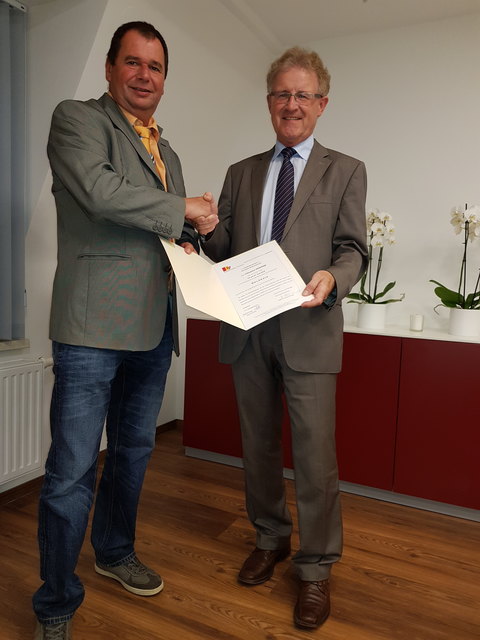 Johannes Pfeffer wurde BH Helmut Nemeth als Vizebürgermeister angelobt.