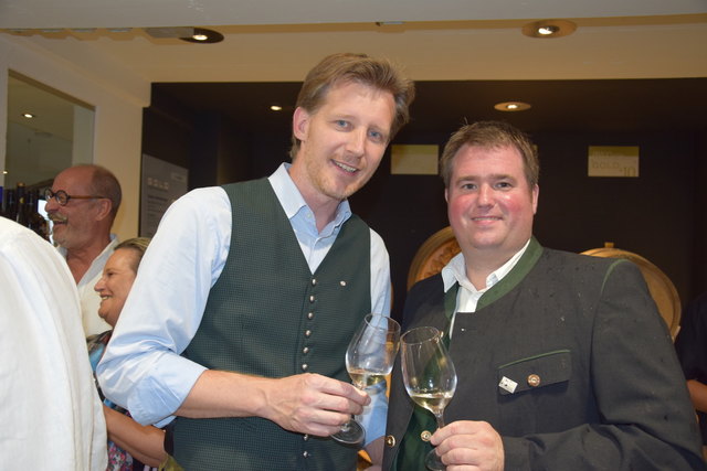 Weinbauberater Martin Palz gratulierte herzlich zum gelungenen Jahrgang.