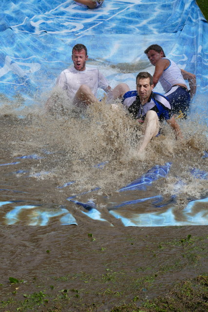 Rutschpartie, Waserrutschbahn im Grazer Augartenpark, Grazathlon