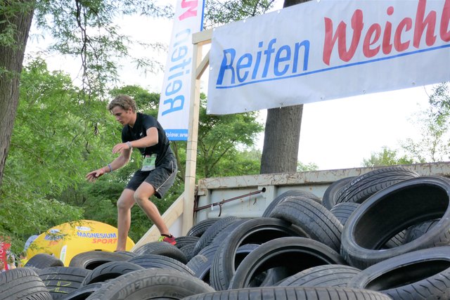 Gib` Gummi, Hindernis im Grazer Augartenpark beim Grazathlon 2018