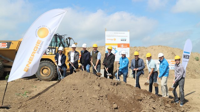 Spatenstich für den Windpark Höflein West. Läuft alles nach Plan, sollen noch heuer die ersten Anlagen ans Netz gehen. | Foto: Energiepark Bruck/L.