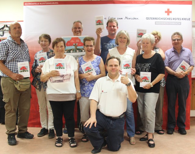 Auch viele Angehrige nahmen die Einladung ins PBZ Klosterneuburg wahr und Verschlsselungstechniken einst und heute kennenlernen, einen eigenen in Kritzendorf einen Standplatz 10.06.19. Angelika Grabler Leute. 10 Bilder Klosterneuburg - Thema auf level-test.com