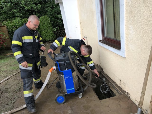 Beim letzten großen Unwetter in Seeboden kam die Feuerwehr Sachsenburg mit einer Pumpe zu Hilfe. In Sachsenburg ist ein dezentrales Lager eingerichtet