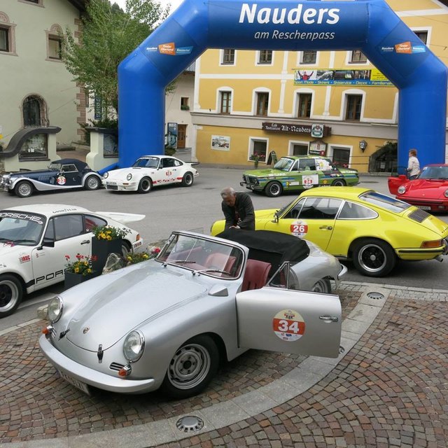 Vergangenes Wochenende trafen sich wieder zahlreiche Oldtimer-Enthusiasten in Nauders am Reschenpass. | Foto: TVB Tiroler Oberland – Nauders Tourismus