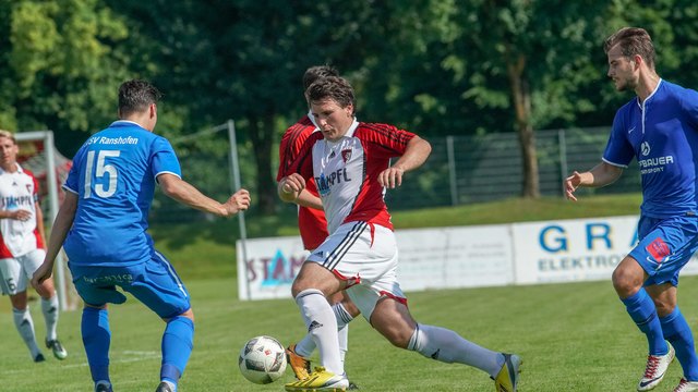 09.06.2018, Sportplatz Ostermiething, AUT, OFV, BW, Ostermiething vs. Ranshofen, Meisterehrung, im Bild Feature, Spielszene Meisterehrung, Pressefoto Scharinger © 2018, PhotoCredit D. Scharinger