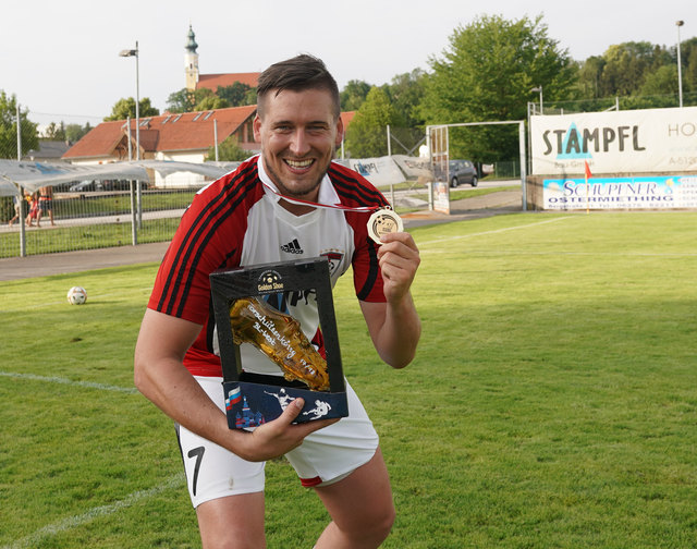 09.06.2018, Sportplatz Ostermiething, AUT, OFV, BW, Ostermiething vs. Ranshofen, Meisterehrung, im Bild Feature, Spielszene Meisterehrung, Pressefoto Scharinger © 2018, PhotoCredit D. Scharinger