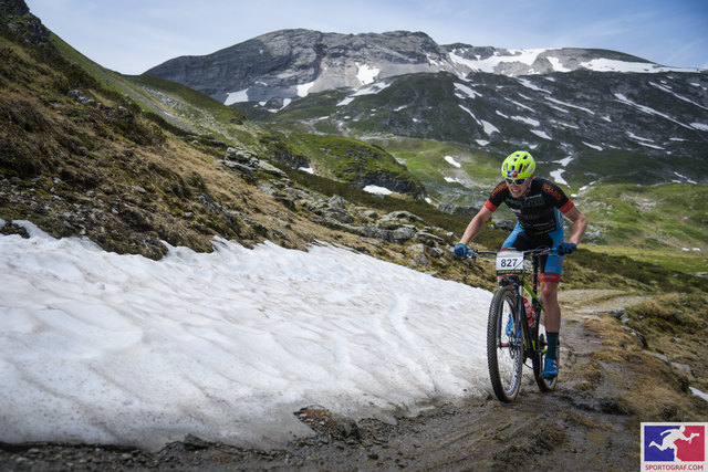 Auch mit Schnee hatten wir zu kämpfen.. ;)                       "Foto: SPORTOGRAF.COM"